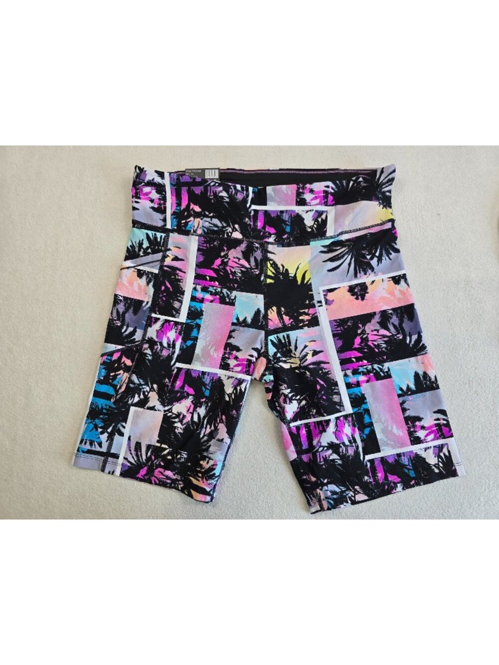 NWT Calvin Klein XXL Performance Wick Bike Gym Shorts 9 inch Palm Tree Pattern - Picture 1 of 4
